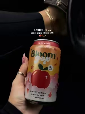 bloom listened & turned our fave crisp apple into a POP! Runnn! #bloom #bloomnutrition #bloomcrispapple #bloompop @Bloom Nutrition  
