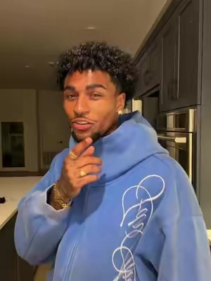 Hoodi so tuff #clothes #fashion #fashiontiktok #fashiontok 