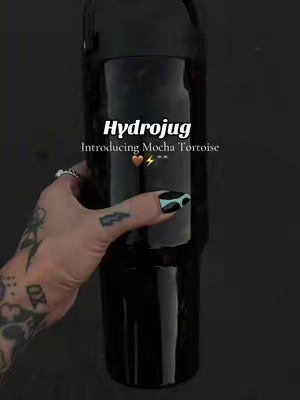 New Fall collection just dropped and is so stunning! I know this color will go fast though 🔥 @HYDROJUG #hydrojug 