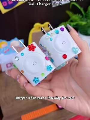Ifyou'realwaystravelingwithmultipledevices…thiscanmakethingsawholeloteasier.👀Idon'thavecableseverywherewheneverIleavethehouseanymore.😭 #TikTokShopDealsforYouDays #3In1Charger #AppleWatch #TechTok #tiktokshopstockup 