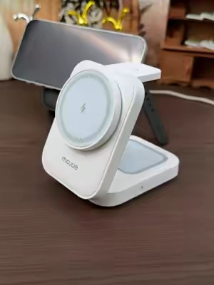 Tu mesita de noche se ve mucho más ordenada con esto.#TikTokShop #TikTokMadeMeBuyIt #TechTok #iPhoneAccessories #MagSafe 