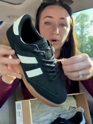 the perfect fall shoe 🤌🏼🤌🏼 #fallfashion #fallshoes #sliponshoes #comfysneakers 