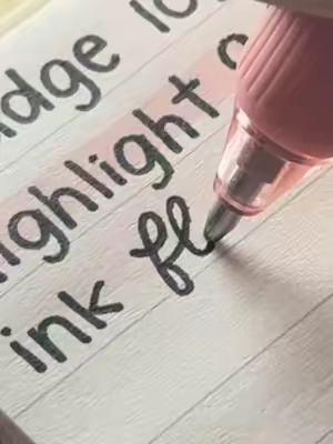 The nurse’s choice for quick notes and smooth writing! ✏️💖#pen #stationery #nurselife #backtowork #tiktokmademebuyit 