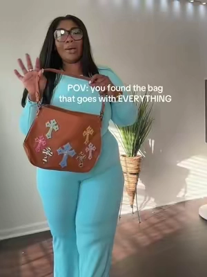 I love a bag I can keep reaching for 😮‍💨 jeans, sets, dresses, all black looks… this one actually works with multiple outfits #E#EverydayBagM#MontanaWestH#HoboBagF#FallFashiontiktokshopfashion 