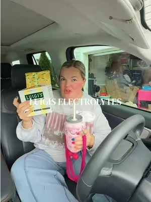 @Instant Hydration these electrolyte packets literally taste like our favorite Italian ice 🤤 #electrolytes #electrolytedrink #hydrate #hydrationtips 