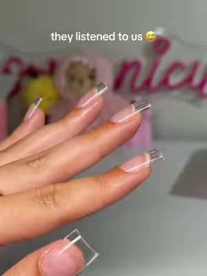 finally a nail kit for us!! 💅 @BeetlesGelPolish  #diynails #diynailkit #gelxnails #nailkit #gelxnailkit 