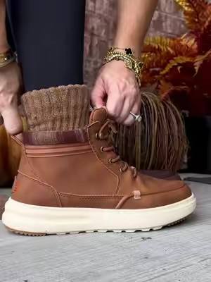 The hey dude Remi field boots are so comfy and cute!! Perfect for walking on those crunchy fall leaves 🍁  #heydude #heydudefieldboots #heydudenewarrivals #fallboots #heydudenewarrivalscampaign 
