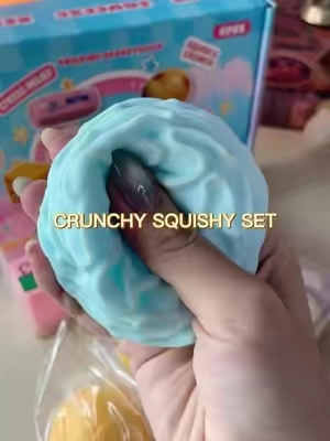6 piece squishy set!! All crunchy and so so good 👍👍 #crunchy #squishy #crunchyasmr #fidgettoys #viral