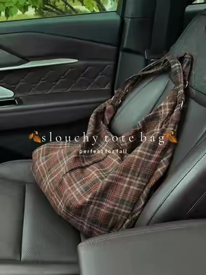 So cute for fall! 🍂 @BaeBag #purse #shoulderbag #fallaesthetic #totebag 