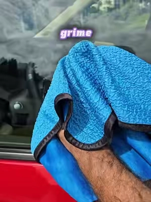 Replying to @danfro123  Clear views made simple with these dual-sided glass microfiber towels designed to tackle tough grime and deliver a streak-free shine. Perfect for car windshields, mirrors, and home glass cleaning without leaving lint or smudges behind. #glasscleaner #cardetailing #cleaninghacks #microfibertowel #carcare 