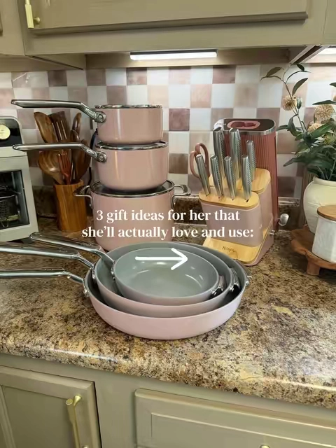 The easiest way to win Christmas… I’d scream if I got these as a gift 🎁🥹🎄 #ninjakitchen #ninjaneverdull #ninjaneverquit #ninjacookware #christmasgiftideas 