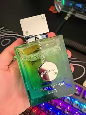 Experience the new Armaf Club de Nuit Elite, a refreshingly modern EDP blending crisp green tea, apple, and clean vetiver. Grab this high-performance fragrance today to enjoy non-stop compliments and all-day projection. #mencologne #menperfume #longlastingperfume #eaudeparfum #cologne 