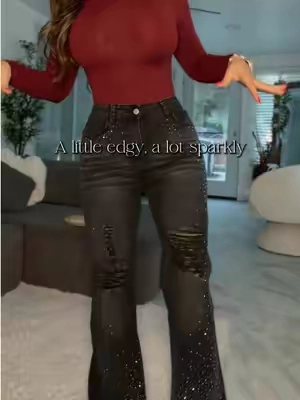Stretchy black denim that have a rhinestones with the perfect amount of sparkle! #chicme #rhinestone #stretchyjeans #denimjeans #fashionootd