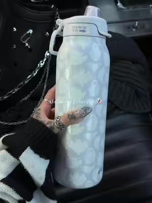👻🖤 #waterbottle #halloween #altmom #halloweenhome #ghosts 