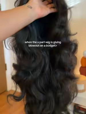 so pretty I’m obsessed                            #blowouthair #vpartwig #yaki #wigs 