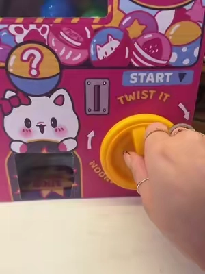This thing is so cool!!! #squishy #squishytoy #squishtok #funtoys #kidgifts 