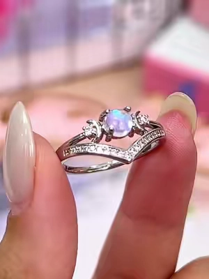 🌙A Symbol of New Beginnings#Moonstone #Moonstonejewelry #Ring#MoonThemedJewelr #GiftForHer 