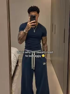 look how they sit over the shoes #sweatpants #navypants #widelegpants #streetwear #fitcheck 