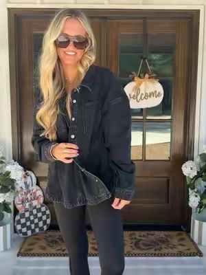 This cutie denim jacket is the only jacket you need this fall! The best quality and adorable! #tiktokshopcreatorpicks #tiktokshopstockup #falloutfitinspo #fallootd #denimjacket 