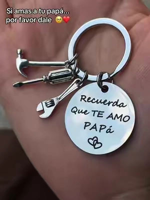 Los papás no siempre escuchan "te amo" lo suficiente. Este llavero es ese pequeño recordatorio que puede hacer que sonría primero... y luego llore en secreto. #regaloparael #detalleparapapa #papafeliz #giftfordad #viral