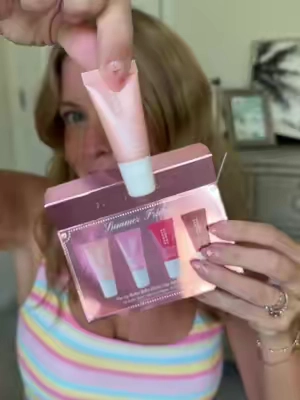Holiday lip butter balm minis + free canvas tote while supplies last #summerfridays #summerfridaysholiday #thelipbutterbalmminis @Summer Fridays 