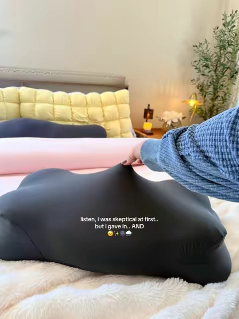 switched to giving my neck real support and the relief is crazyyy 😮‍💨 the actual self care pillow of my dreams #mellow #pillow #cloudalignpillow #cozybedroom #sleeptok @Mellow Sleep 
