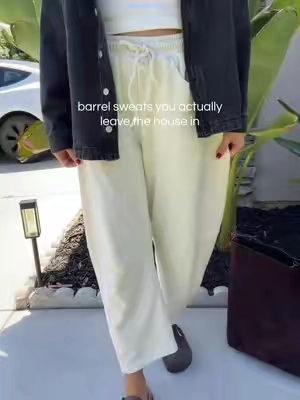 I’m 5’7”, 120lb wearing a small ☁️ #barrelsweatpants #sweatpants #barrelpants #falloutfit 