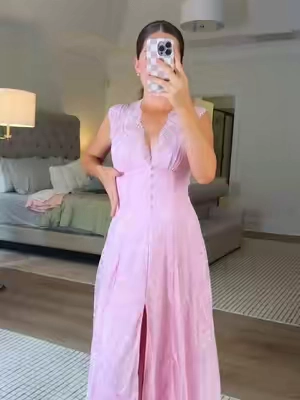 UHM YESS @Popilush LLC 😍😍 this dress makes me feel like a million bucks🤌🏻🤌🏻 we need to put shapewear in every dress please! #shapewear #builtinbra #dress #lacedress #fancydress  
