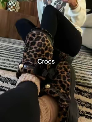 the coziest little slippers 🐆 @Crocs #crocsseptemberspotlight #crocs #crocsslippers #slippers #unfurgettablecrocs 