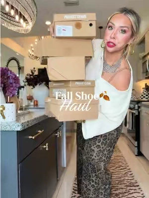 fall gave me an excuse to buy more shoes 🍂👢🤎 Which pair are you grabbing first? #fallshoes #shoeshaul #tiktokshopstockup #sohochic 