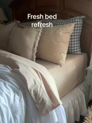 Fresh bed reset These Bedlifes 100% washed cotton sheets have that relaxed linen-like texture, but they're soft and breathable for everyday sleep. Tap to shop the sheet set.#cozyhome #homefinds #bedsheets #sheets @Bedlifes 