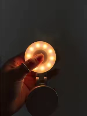 Ignore my voice lol 😂 but this is my favvvvv  @TELESIN #ringlight #contentcreator #phonelighting #selfielight #lighting 