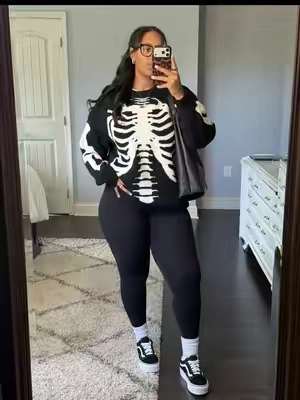 #spooky #spookyseason #halloween #halloweensweater #tiktokshopcreatorpicks 