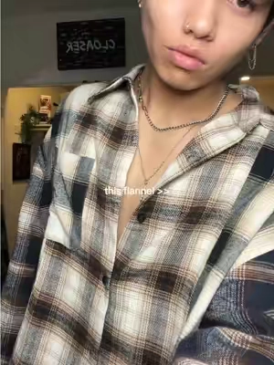 this thing is toooo clean bro 😭🤞🏻 #flannel #flannelseason #mensfashion #falloutfits 