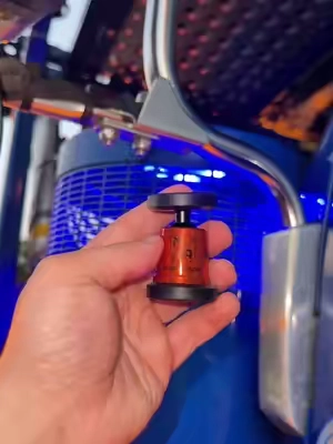 Mobnetic Max super crazy strong phone mount #TruckDrivers #PhoneMount #mobarmor