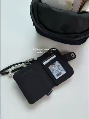 Love this clean vibe.🖤☕️#bagsmart #wallet #walletforwomen #pufferbag #whatsinmybag 