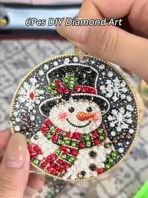 💕🤓💕🎄🎅🏻Turn tiny pearls into Christmas magic. A relaxing DIY kit you'll love displaying all season. #DiamondPainting#christmascrafts #tiktokmademebuyit #christmas2026#DiamondArtKit