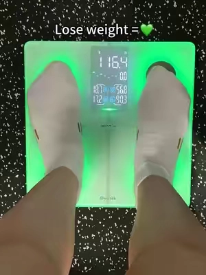 POV: Finally found a smart scale that gives me more than just my weight 👀⚖️ Track your BMI, body fat, muscle mass, and more—all from one scale. Plus, your data can be viewed anytime in the fitness app. 💪📱 #SmartScale #HealthyLifestyle #scale #weightlossmotivation#TikTokshopbacktoschool