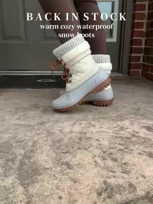 Yay! These women’s snow boots sold out last year before the first snow fall. These winter boots are great boots for snow and slush. They are warm boots for women to keep your feet warm and dry all winter season and have cute cozy winter vibes!  #winter #snowboots #winterboots #boots 