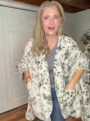 Ever wish you could live under a blanket? Now you can! ☺️☁️ It's Velvety soft so cozy with pockets! #wearableblanket #blanket #berkshire #gifting @QVC, Inc #QVCLoyaltyProgram