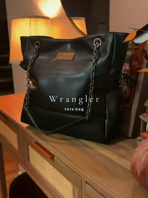 Obsessed 🖤 @Rustic Charm Bootic #purse #shoulderbag #totebag #wranglerpurse 
