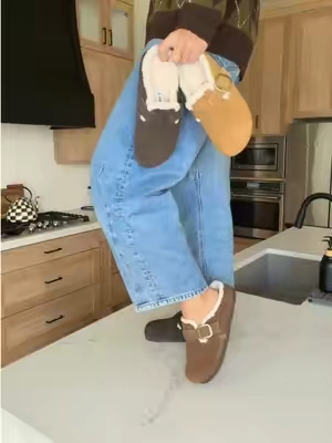 my favorite clogs for fall >>