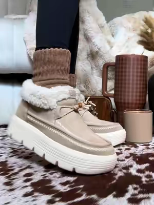 Obsessed with these new hey dude boots 🍂🪵☁️🤎 #heydude #heydudeboots #heydudenewarrivals #heydudenewarrivalscampaign  @HeyDude 