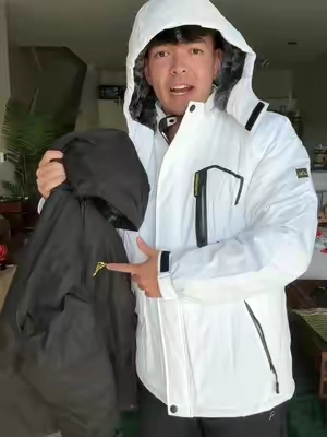 Had to get two of these jackets they’re that good #MAGCOMSEN #MensWinterJacket #WaterproofJacket #MensOuterwear #winterstyle 