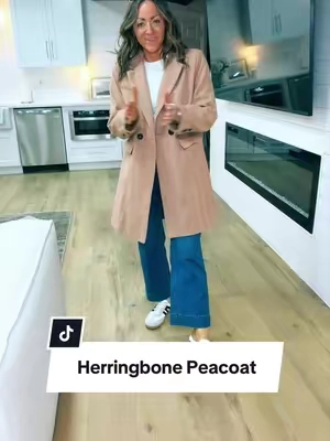 Absolutely timeless closet staple 🤌🏼 I’m 5’2” 127-130 in a Medium #coat #herringbone #classy #falljacket #peacoat @Imily Bela Apparel 
