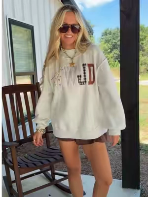 This mockneck is perfect for fall! Obsessed with the embroidery applique letters and patterns! The best quality too! #tiktokshopcreatorpicks #falloutfitinspo #tiktokshopstockup #mocknecksweatshirt #Christianclothing 