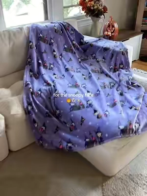 OMG I want them all 🎃💜✨ #halloween #halloweenblankets #snoopy #peanuts 