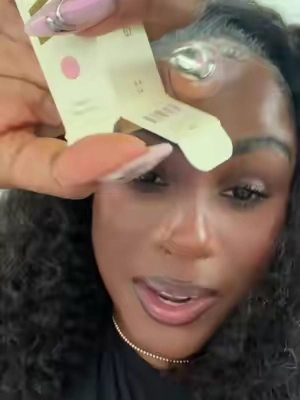 This is the best way to purchase Eadem and get yourself a few flavors !  #eadem #eademlechouchou #lipbalm #lipcombo #lippie 