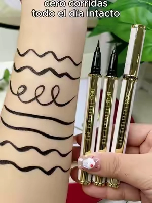 Delineador waterproof piel de cordero: no se corre, punta gruesa y desliza suave.#tiktokshop#fyp  #beauty   #SohoChic#TikTokshopbacktoschool