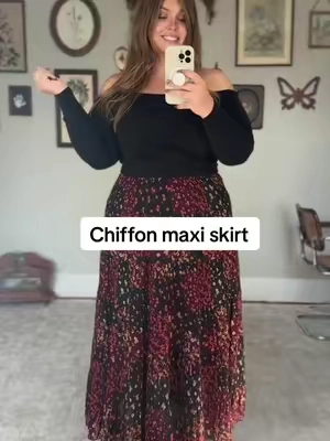 The most perfect witchy fall skirt #fallfashion #maxiskirt #witchyvibes #plussizefashion #falloutfits 